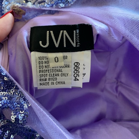 This purple Jovani cocktail is a showstopper! So flattering AND it has POCKETS!! - Picture 2 of 4
